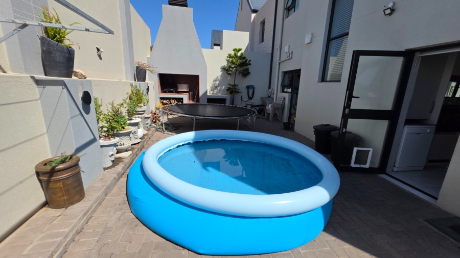 3 Bedroom Property for Sale in Hartenbos Central Western Cape